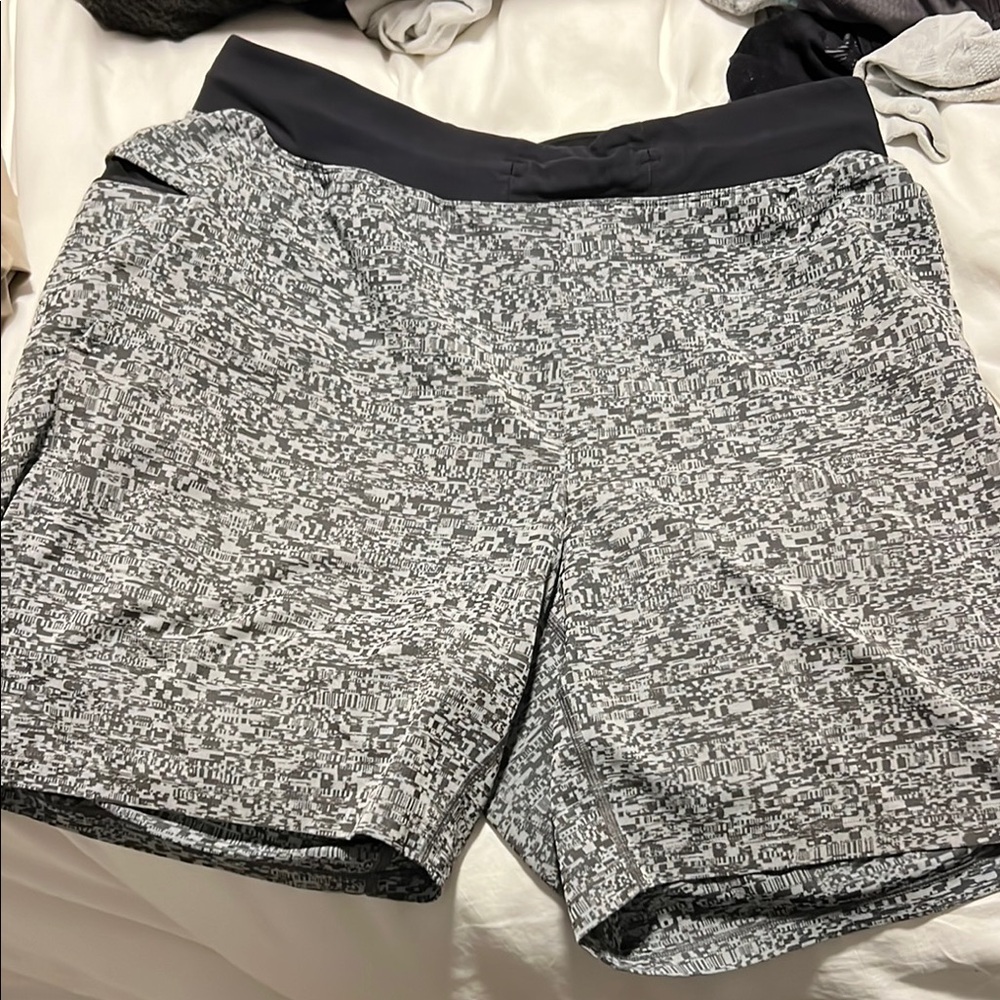 Women's Black and Gray Patterned Shorts